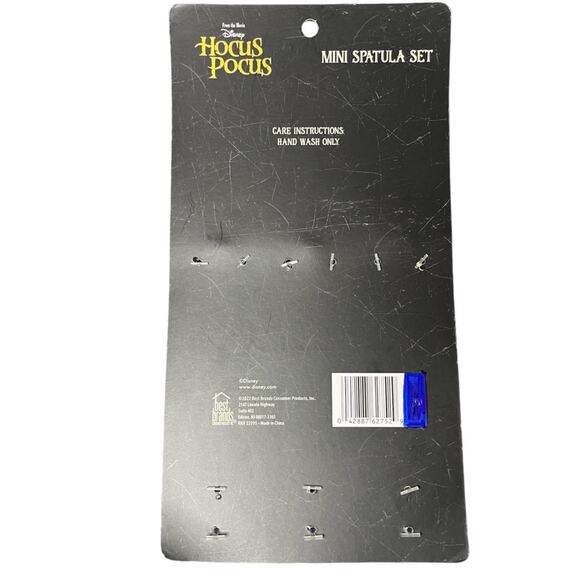 Disney 300 Years is a Long Wait! Hocus Pocus Mini Mitt & 3 Pack Mini Spatula Set - Picture 3 of 5